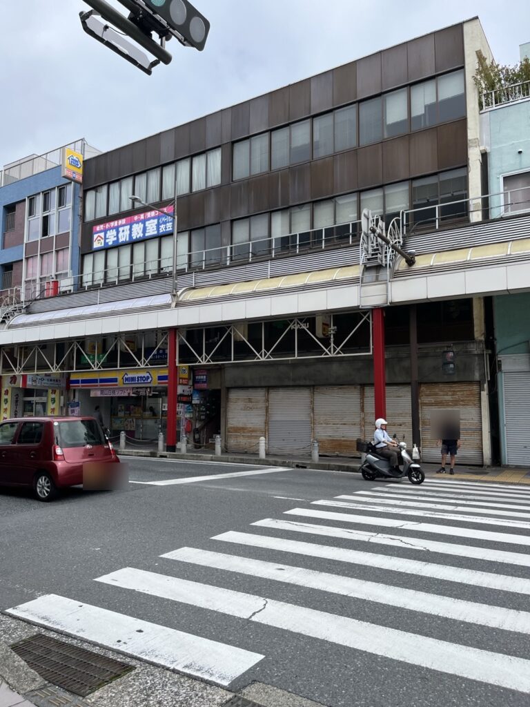 駅前ビル 外観
