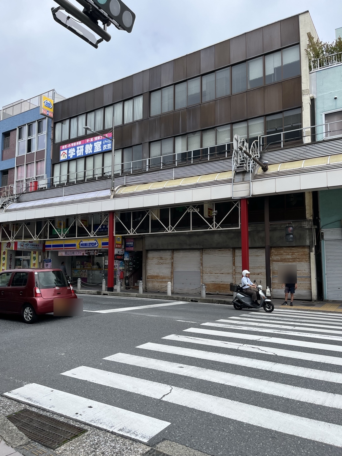 駅前ビル 外観